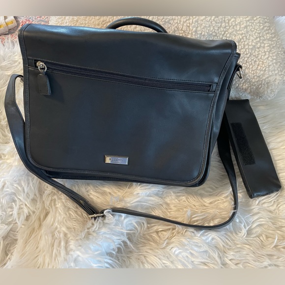 Rosetti Women’s Cellmate Organizer Black Purse/Bag with Tags. - Picture 2 of 16